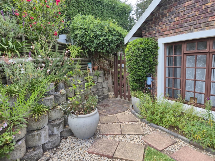 To Let 3 Bedroom Property for Rent in Old Place Western Cape